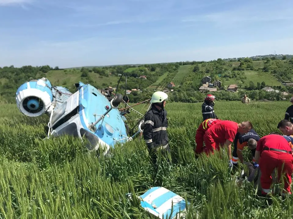 GALERIE FOTO și VIDEO. Elicopter prăbușit la Cluj. O persoană, transportată la spital
