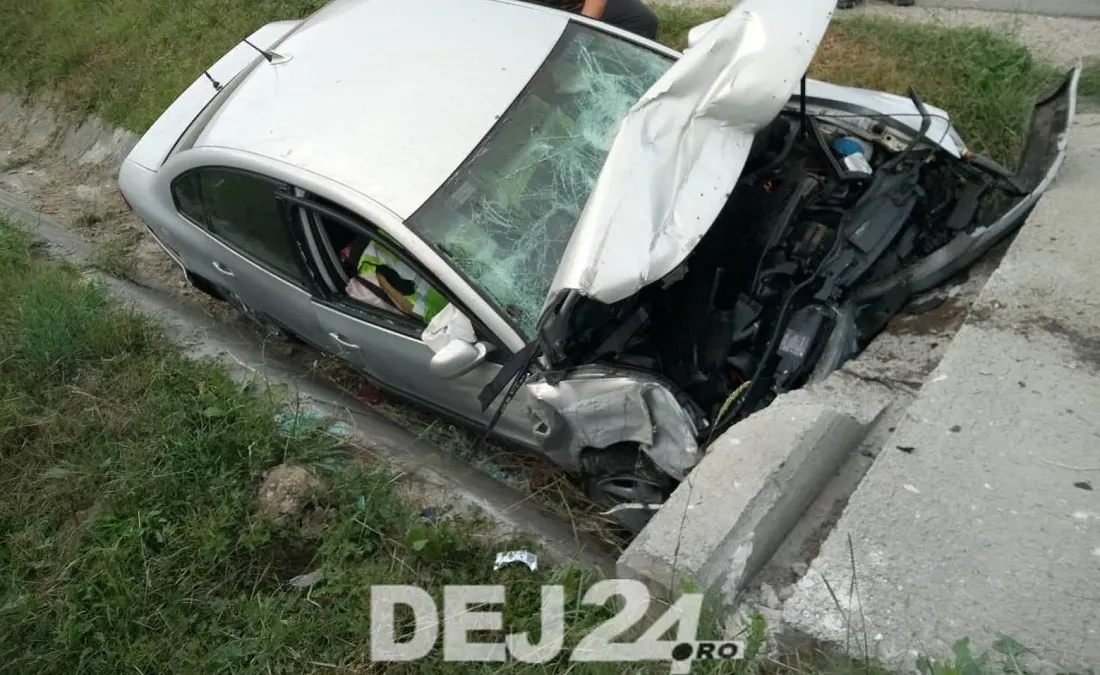 FOTO | Accident rutier. O persoană a ajuns la spital după impactul dintre două autovehicule