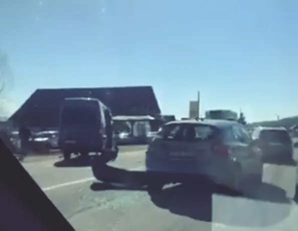 Accident la intrare în Gherla! Trei autovehicule s-au ciocnit