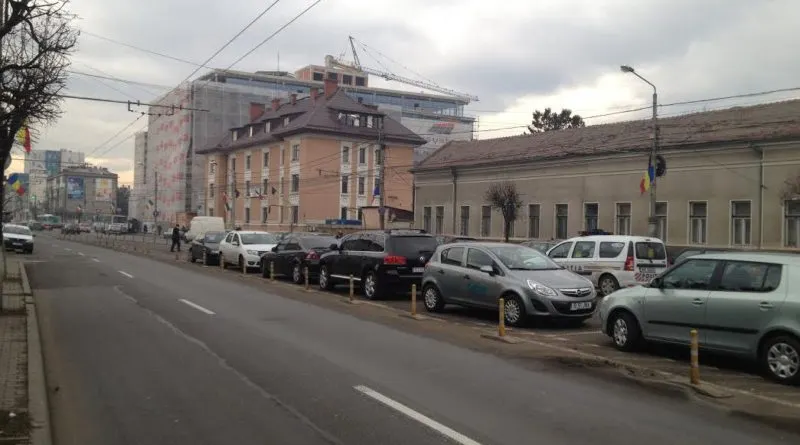 Inovaţie la Cluj! Prima stradă din România cu sistem de depistare a maşinilor care trec pe culoarea roșie a semaforului