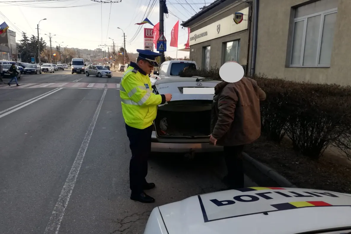 Amplă acţiune a poliţiştilor şi jandarmilor pe mai multe străzi din Cluj - Napoca