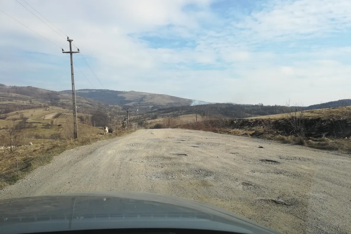 FOTO | DJ 191 D, drum de car sau drum judeţean?