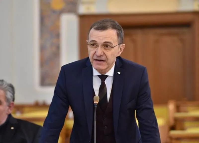 Rectorul UBB Ioan-Aurel Pop și Prorectorul UBB Daniel David dezbat problema universitarilor ca model social și comunitar