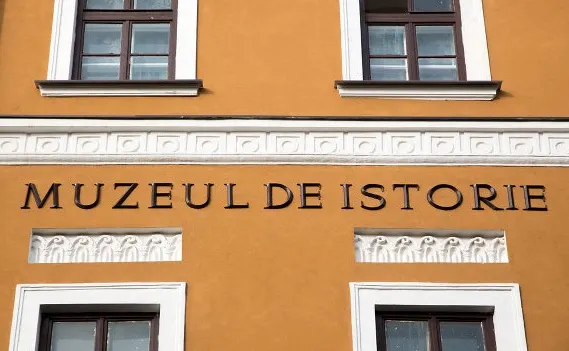 Muzeul Naţional de Istorie introduce plata cu cardul şi noi tarife