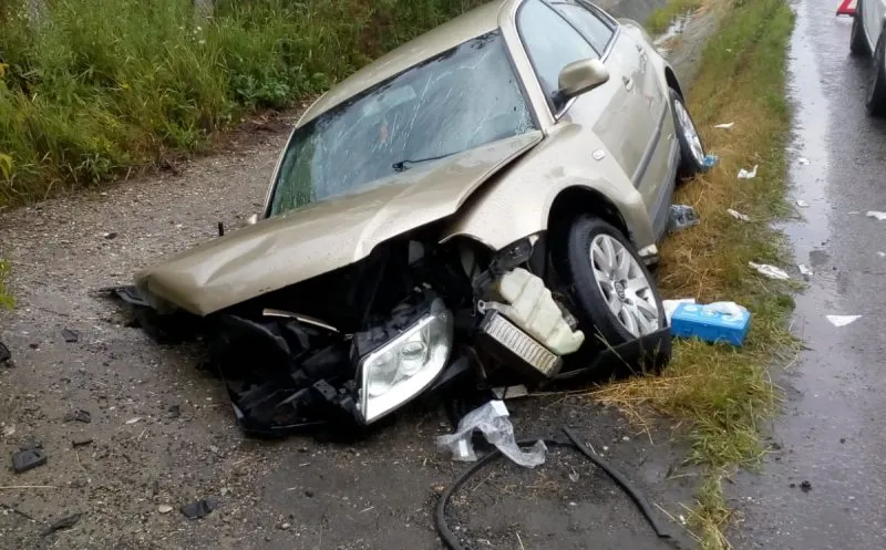 Trei persoane au ajuns la spital în urma unui accident între Dej şi Gherla. Şoferul consumase alcool