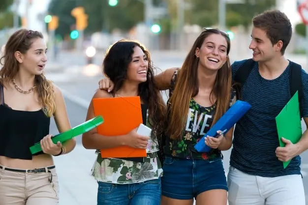Studenţii de la universităţile clujene pot opta pentru burse în Thailanda. Vezi care sunt condiţiile
