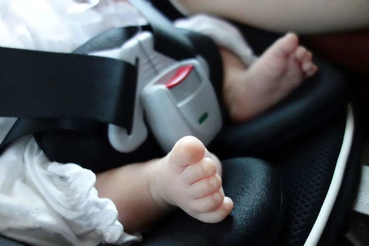 Scaunele auto pentru copii vor fi verificate de către poliţiştii clujeni