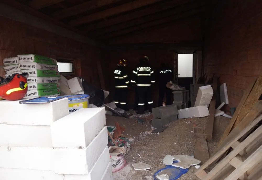 FOTO | Femeie găsită moartă în subsolul unei case! Aceasta era dată dispărută de o săptămână