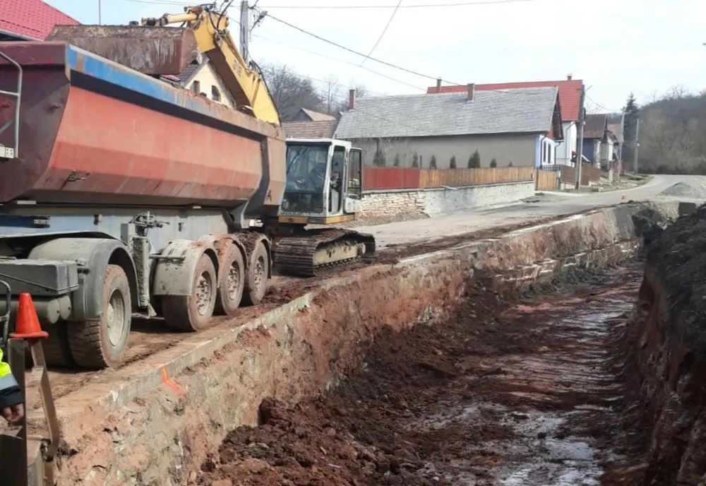 Au demarat lucrările de construire a unui pod nou în satul Văleni
