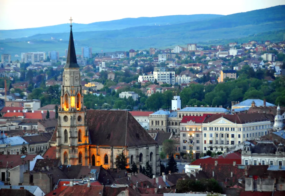 Noi restricţii: Cluj-Napoca şi Floreşti, cea mai mare comună din România, intră de vineri în scenariul galben