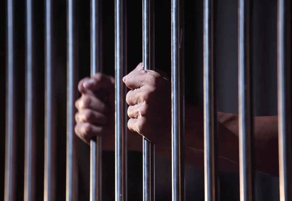 Sătmărean condamnat la închisoare cu executare de către Judecătoria Cluj-Napoca găsit de poliţişti pe stradă