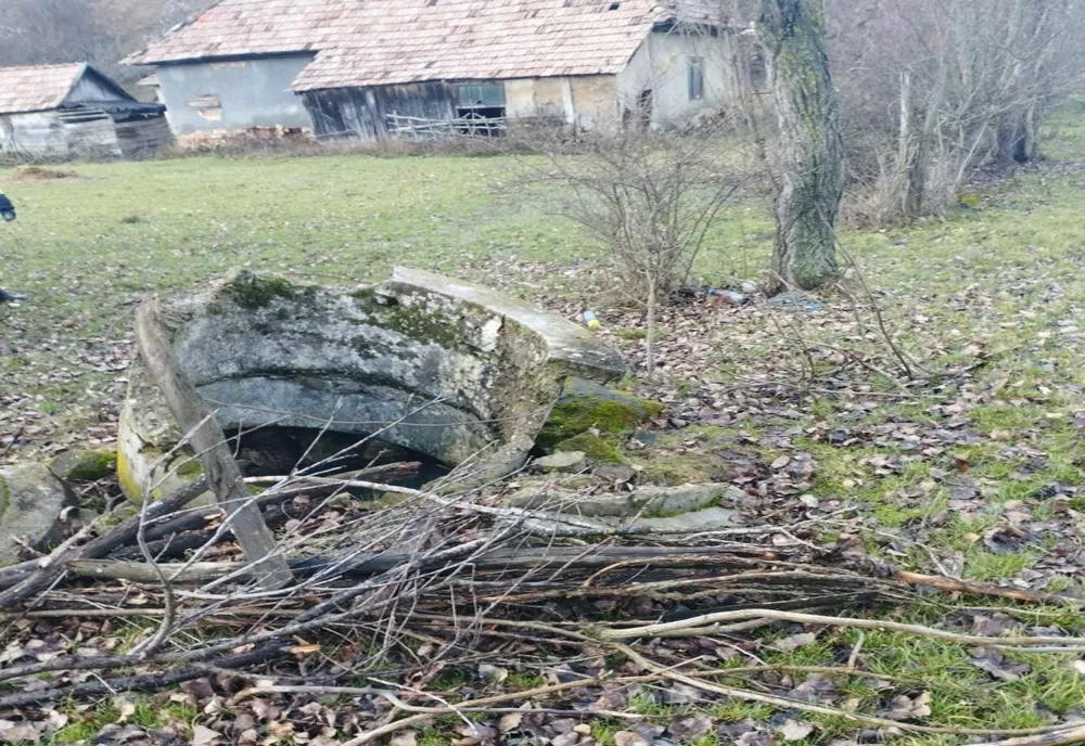 Tragedie într-o localitate din judeţul Cluj! Un bărbat a căzut într-o fântână şi a murit (FOTO)