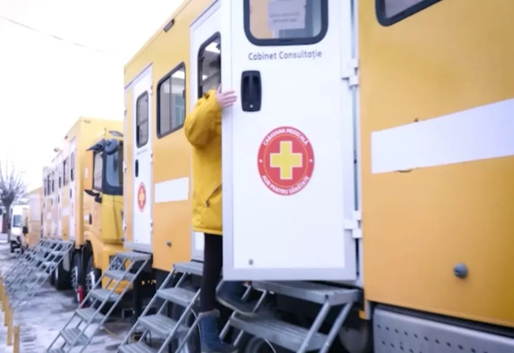 Românii din satele țării, uitați de autorități! Caravana Medicală a ajutat peste 300 de oameni din județul Satu Mare cu servicii medicale gratuite