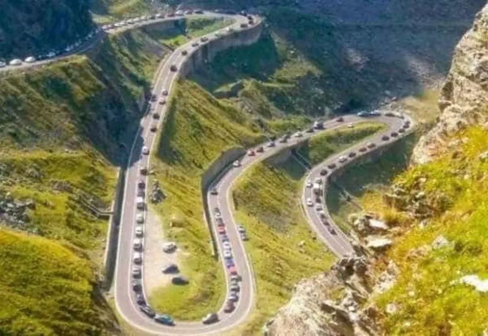 ÎNCHIDERI TEMPORARE ALE CIRCULAȚIEI PE TRANSFĂGĂRĂȘAN, MARȚI ȘI MIERCURI