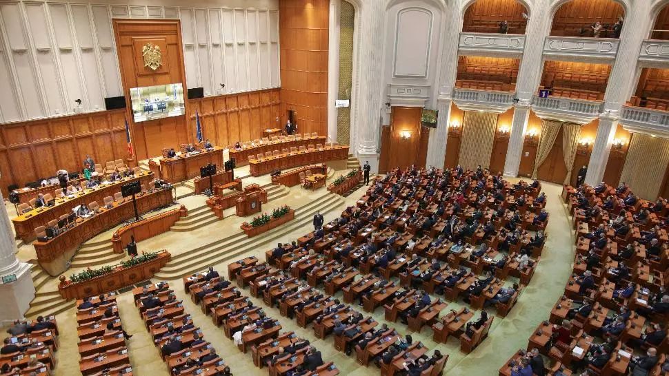 Moțiunea anti‑Bolojan, citită în plenul reunit, în lipsa premierului - LIVE TEXT&VIDEO