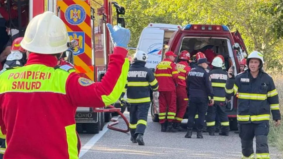 Tragedie în Maramureș: biserică distrusă de flăcări la o zi după ce au fost montate clopotele