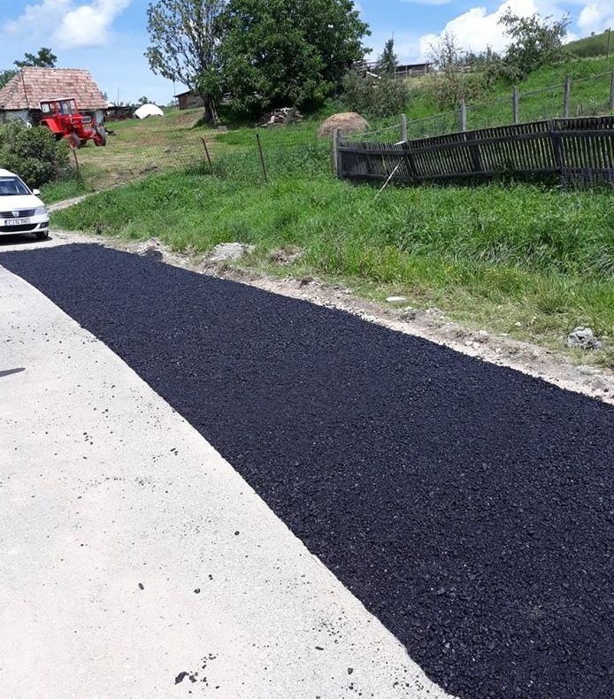 FOTO | Drumul care duce spre festivalul Electric Castle, plombat de Consiliul Judeţean Cluj