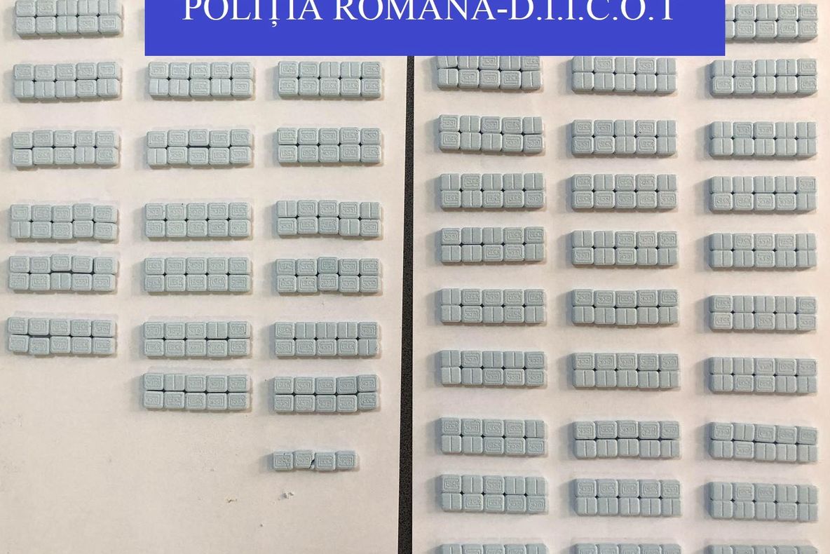 FOTO | Bărbat prins în Cluj cu 500 de pastile de MDMA