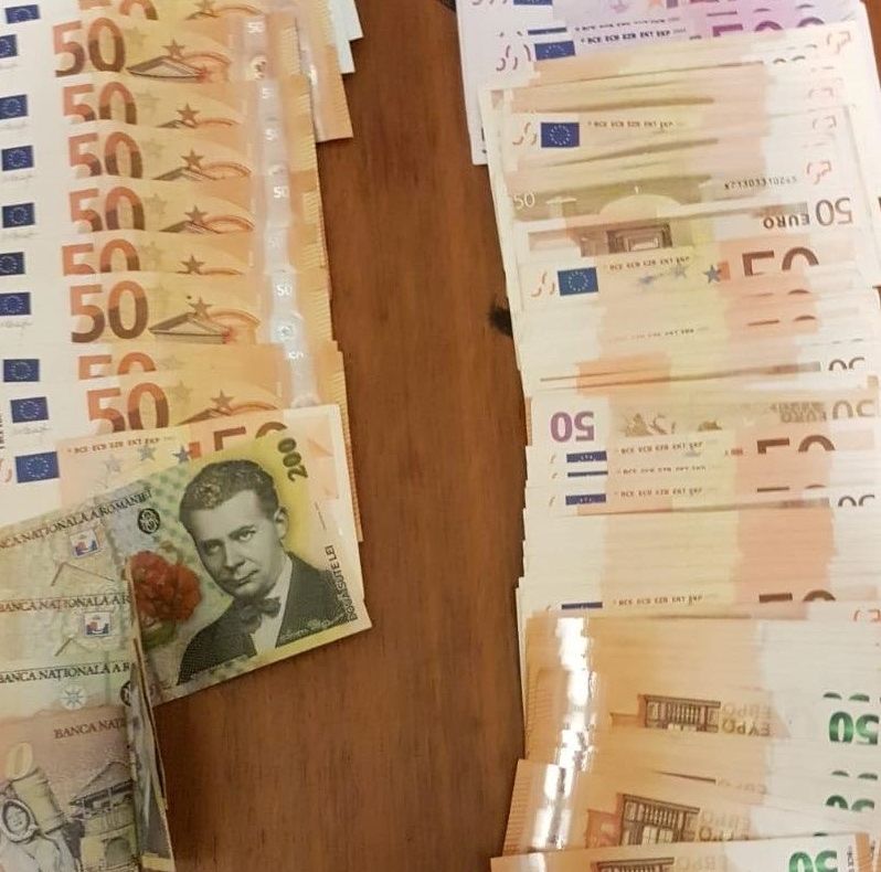 FOTO | Furt de 45.000 de lei dintr-o locuinţă. Făptaşul a fost prins după câteva ore