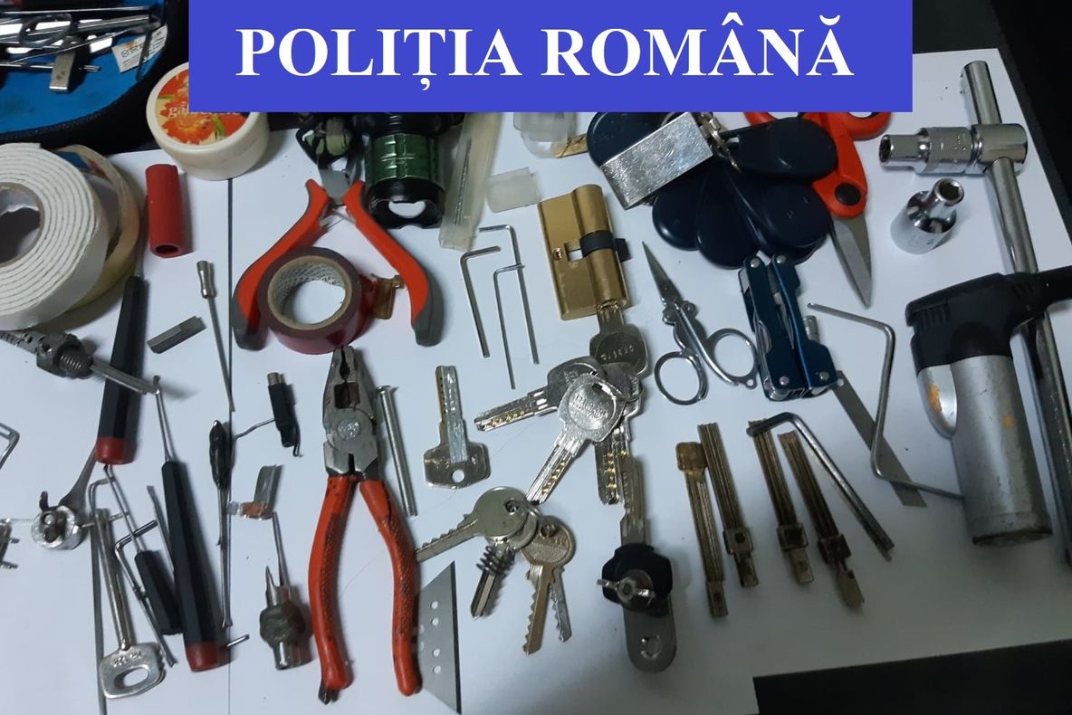 VIDEO |  Cel mai mare spărgător de locuinţe din Ardeal a fost prins de poliţiştii clujeni