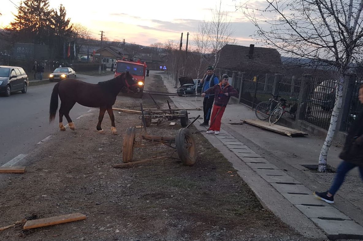 Tânăr de 22 de ani reţinut după ce a provocat un accident rutier! Acesta era beat şi nu avea permis