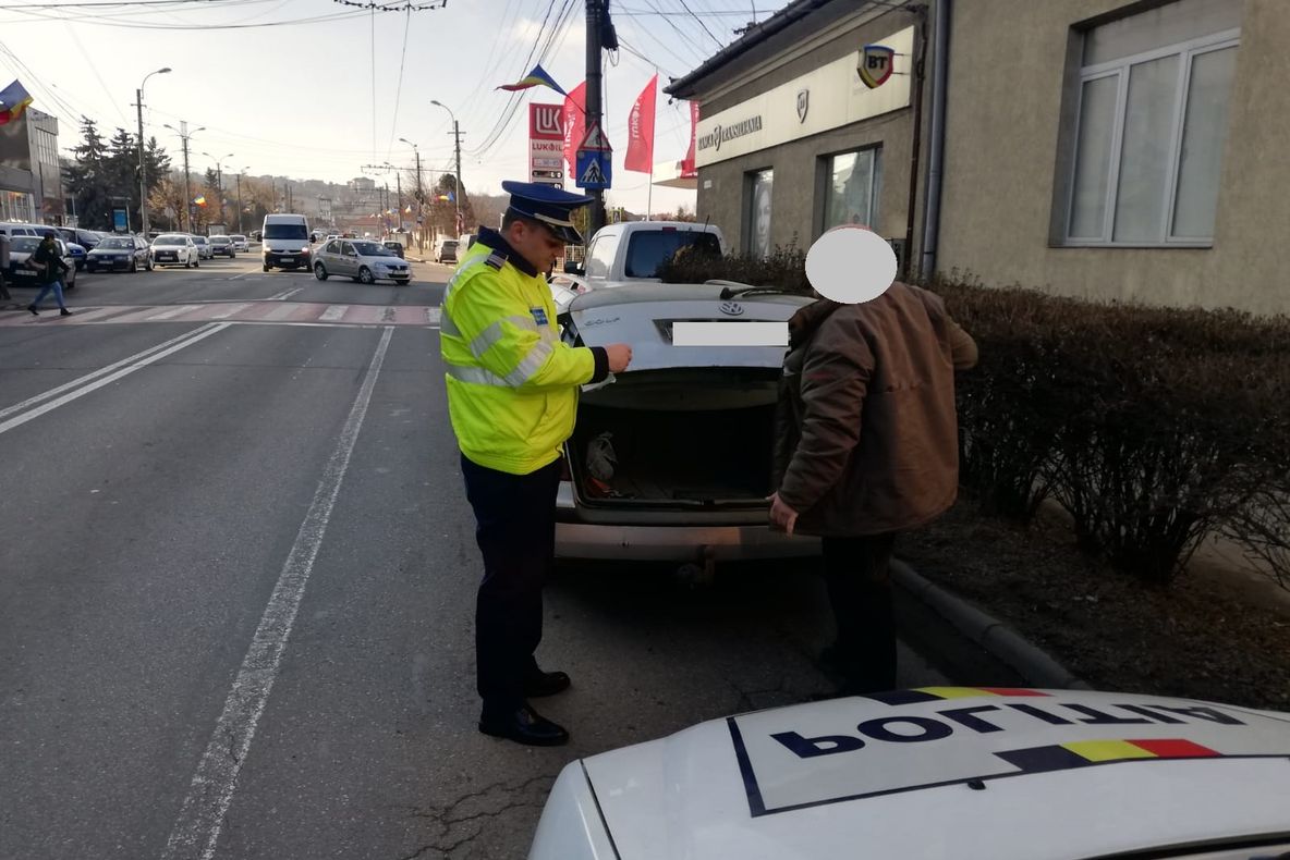 Arestat preventiv pentru violarea domiciliului, răpire şi conducere sub influenţa alcoolului