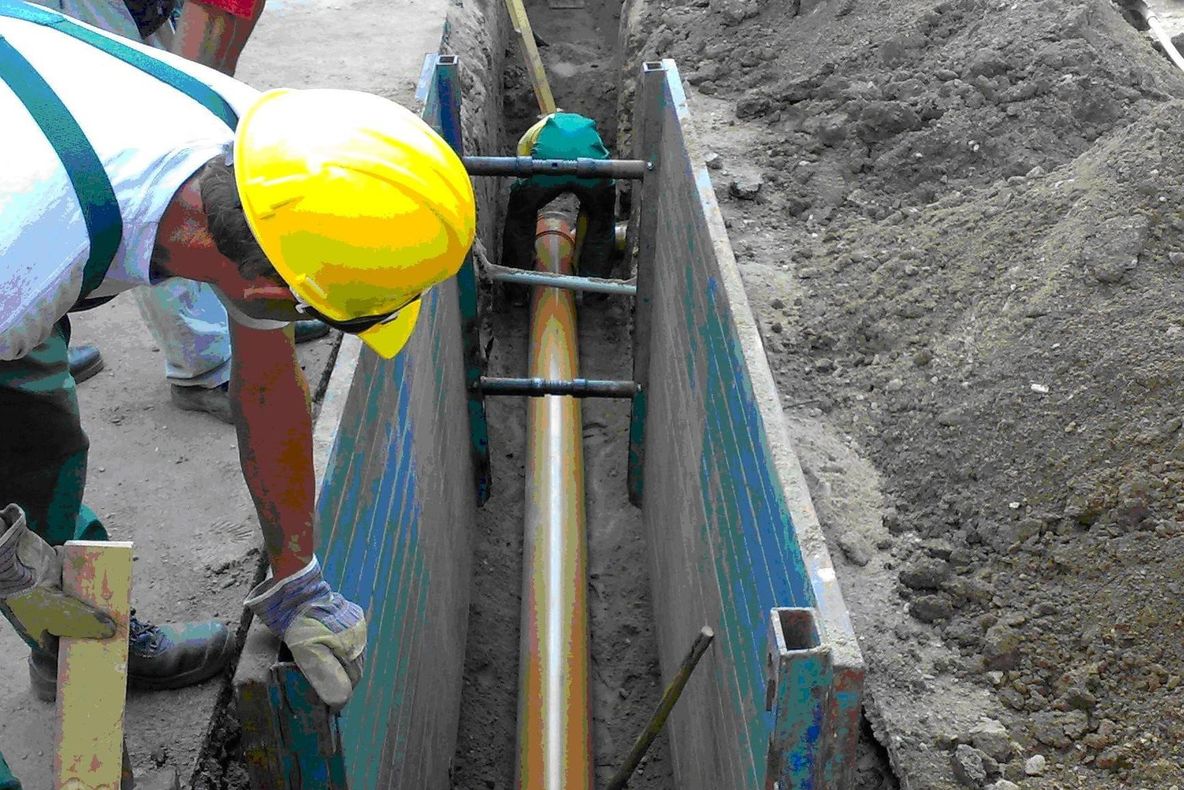 Paşi înainte în demersurile de înfiinţare, respectiv extindere, a reţelelor de alimentare cu apă din judeţ