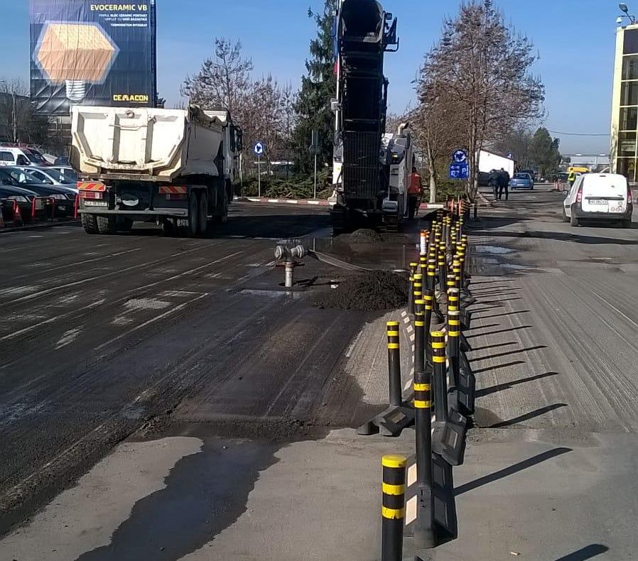 FOTO | Lucrări de remediere la parcarea aeroportului clujean