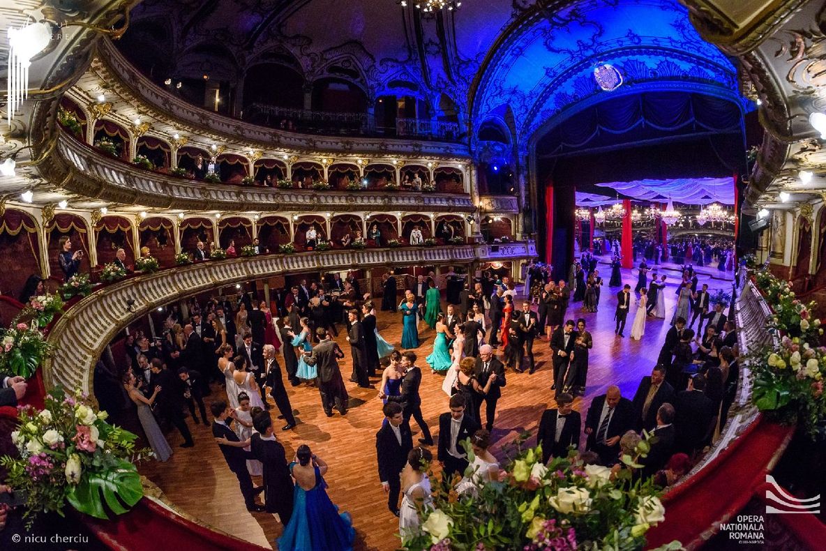 Clujul, capitala de-o seară a balului vienez (FOTO)