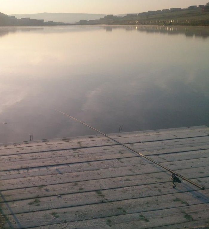 Umbrare pentru pescari într-o comună din Cluj