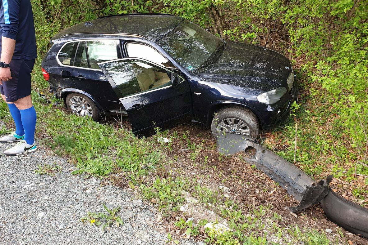 FOTO | Accident cu trei maşini în Cluj! Şoferul vinovat era beat