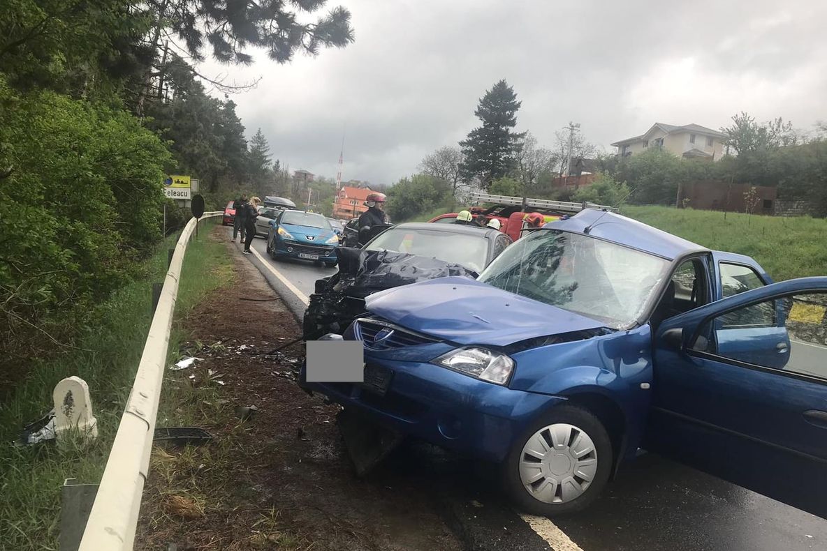 VIDEO | Accident mortal în Cluj! Un bărbat şi-a pierdut viaţa după impactul dintre două maşini