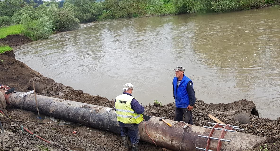 Avaria la magistrala care alimentează cu apă peste 60.000 de oameni a fost remediată