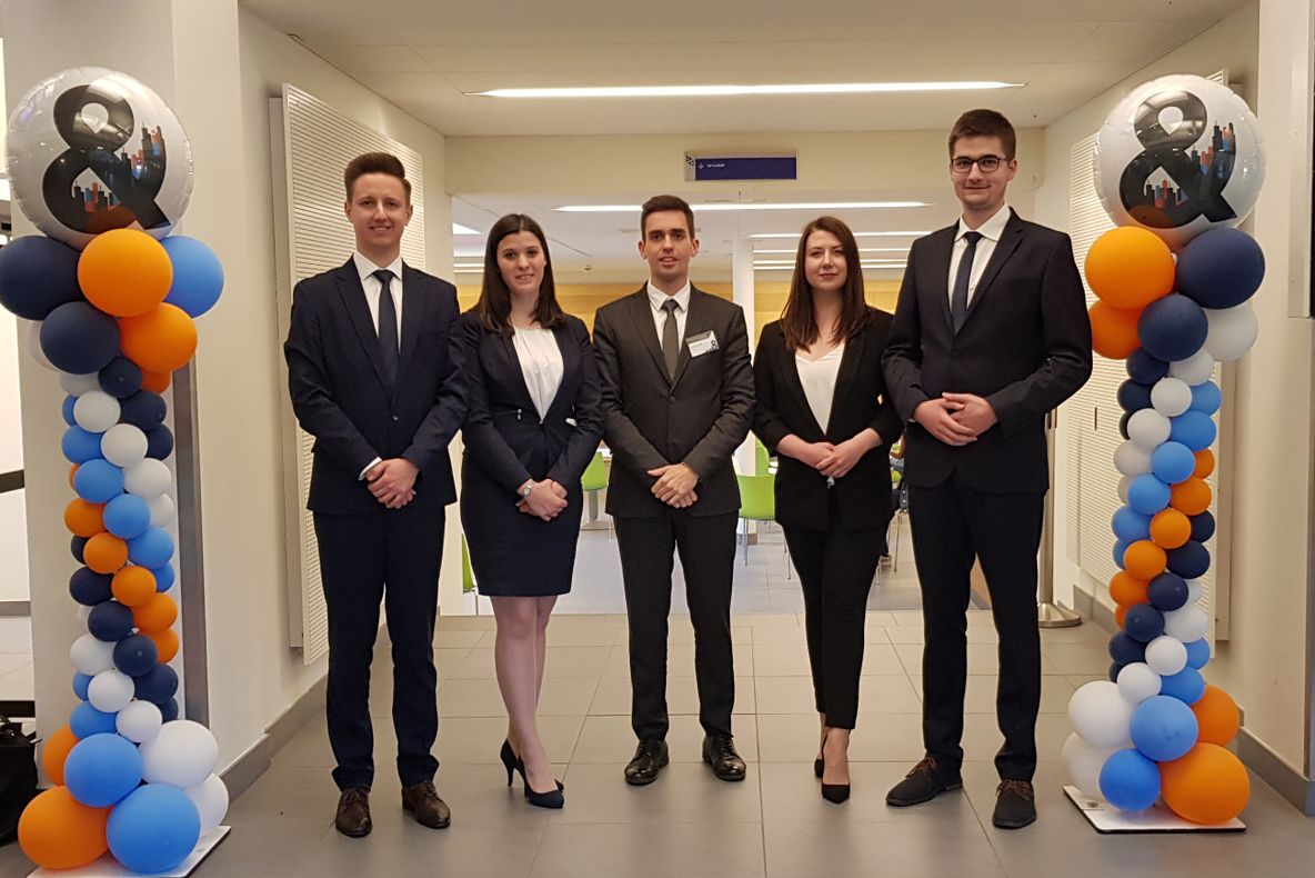 Premiu internațional pentru o echipă de studenți ai UBB