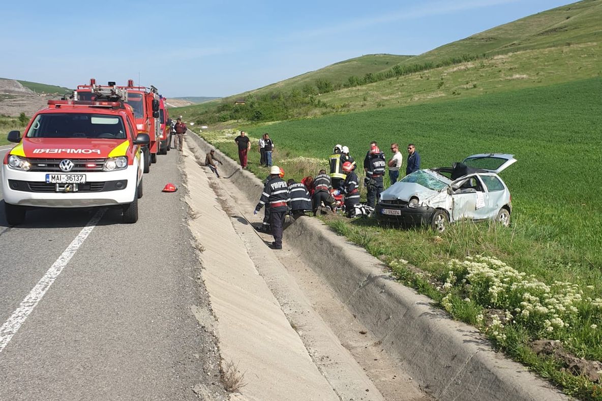 FOTO | Grav accident pe centura Apahida-Vâlcele! Un bărbat a fost resuscitat la faţa locului