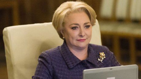 Ce spune Dăncilă despre protestatarii de huiduielile cărora a fugit