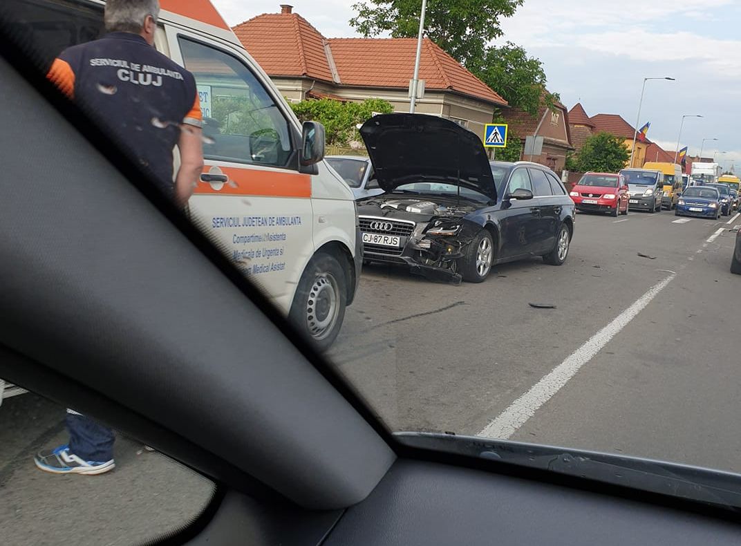 FOTO | Accident în Floreşti! O femeie băută a provocat un accident, după care şi-a continuat deplasarea