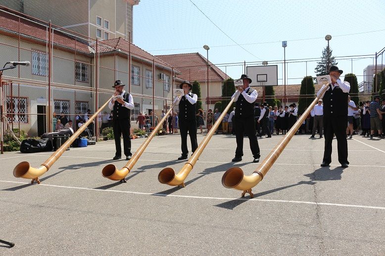 Spectacol elvețian de muzică și dans la Penitenciarul Gherla (FOTO)