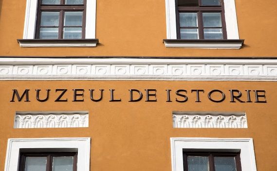 Muzeul Naţional de Istorie introduce plata cu cardul şi noi tarife