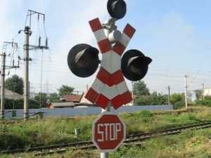 Un accident pe trecerea la nivelul căii ferate a blocat traficul feroviar din Cluj