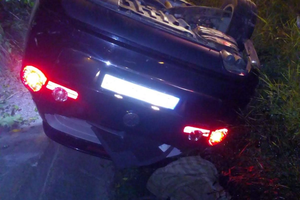 FOTO | Accident între Gherla şi Dej! Un şofer a adormit şi s-a răsturnat cu maşina