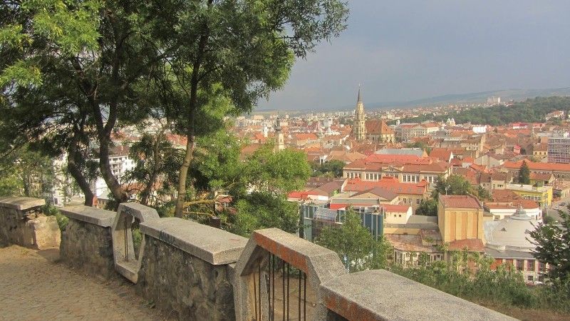 Polonez venit la festivalul UNTOLD, tâlhărit la Cluj! Acesta şi-a petrecut noaptea într-un sac de dormit, pe Cetăţuie