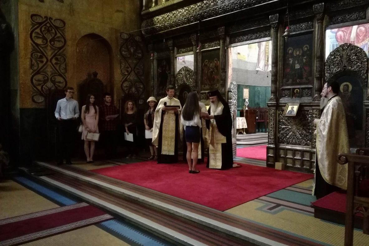 Mitropolitul ortodox al Clujului i-a premiat pe elevii de 10 la Bacalaureat
