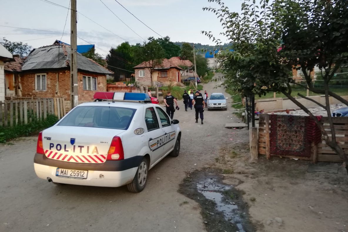 FOTO | Bărbat reţinut după ce a făcut sex cu o fată de 12 ani! Minora a fost căutată două zile de poliţişti
