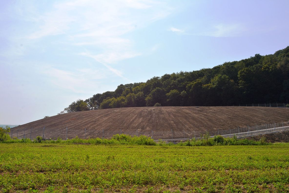 Consiliul Județean Cluj a finalizat închiderea depozitului neconform de deșeuri Dej