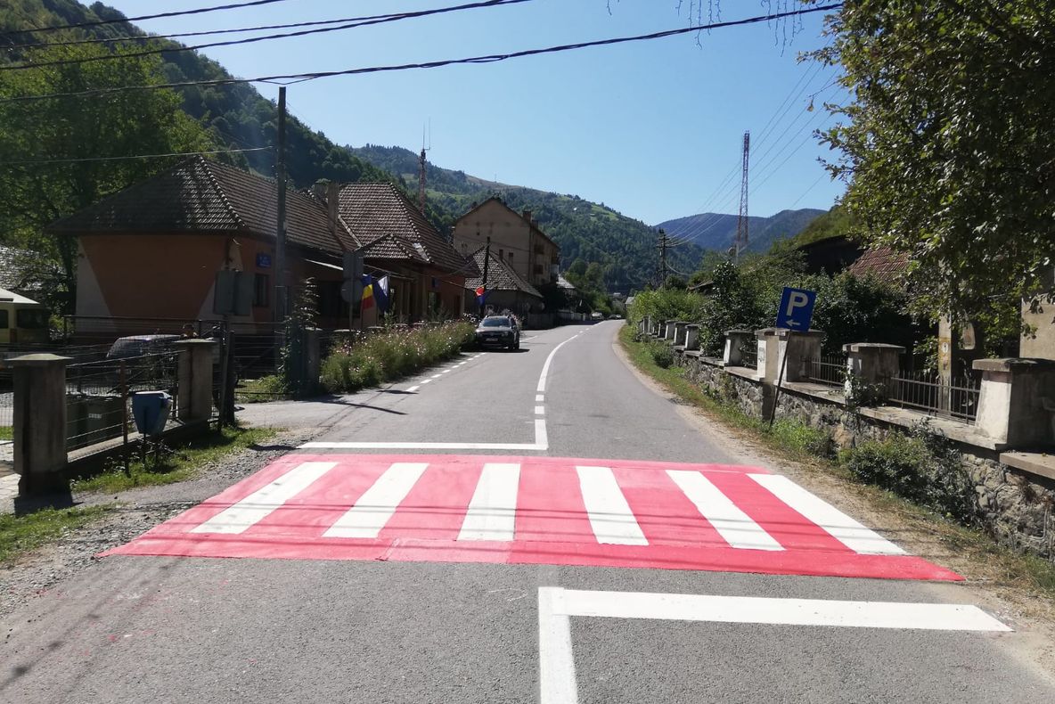 Lucrări de marcaje rutiere în lungime de peste 43 de kilometri, pe cinci drumuri județene