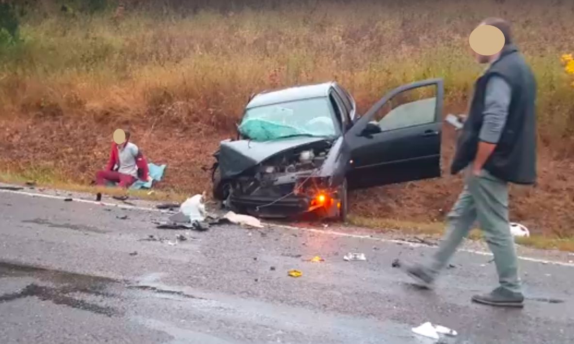 FOTO | Trei maşini implicate într-un accident în comuna Apahida! O persoană a fost rănită