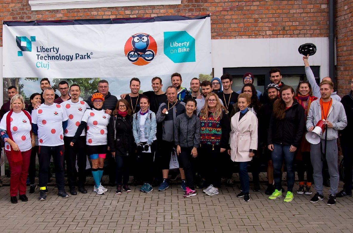 FOTO | Bilanț Liberty on Bike 2019: peste 30 de biciclete și pachete de rechizite pentru copii defavorizați din Cluj 
