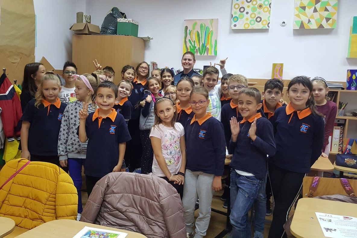 Activitate de informare despre fenomenul bullying la o şcoală din Cluj