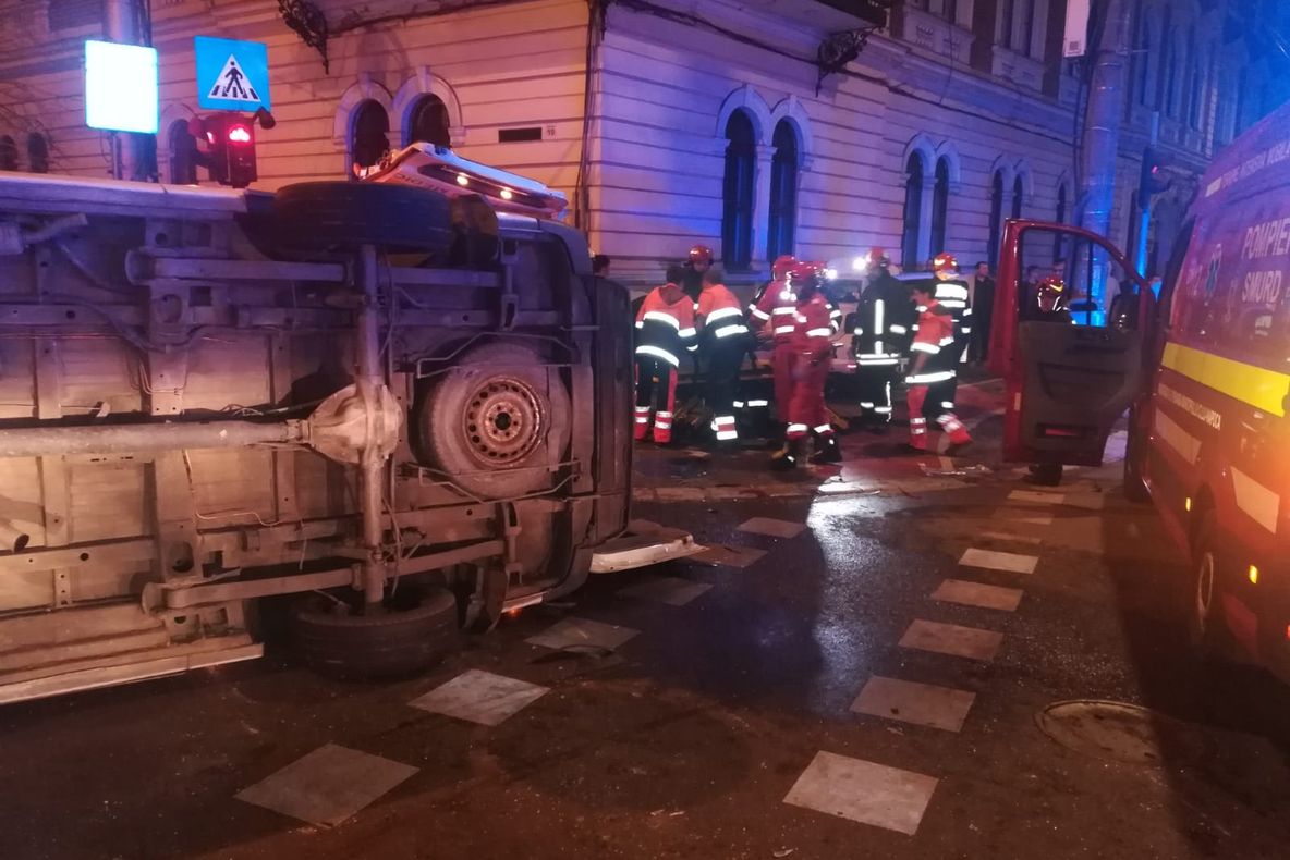 VIDEO | Accidentul grav de noaptea trecută din Cluj a fost surprins de camerele de supraveghere